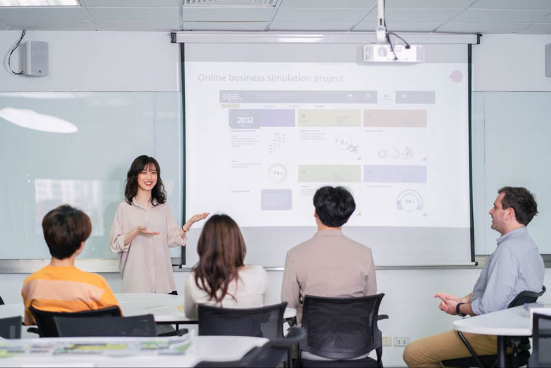 Cử nhân kinh tế – Tìm hiểu chương trình đào tạo tại RMIT