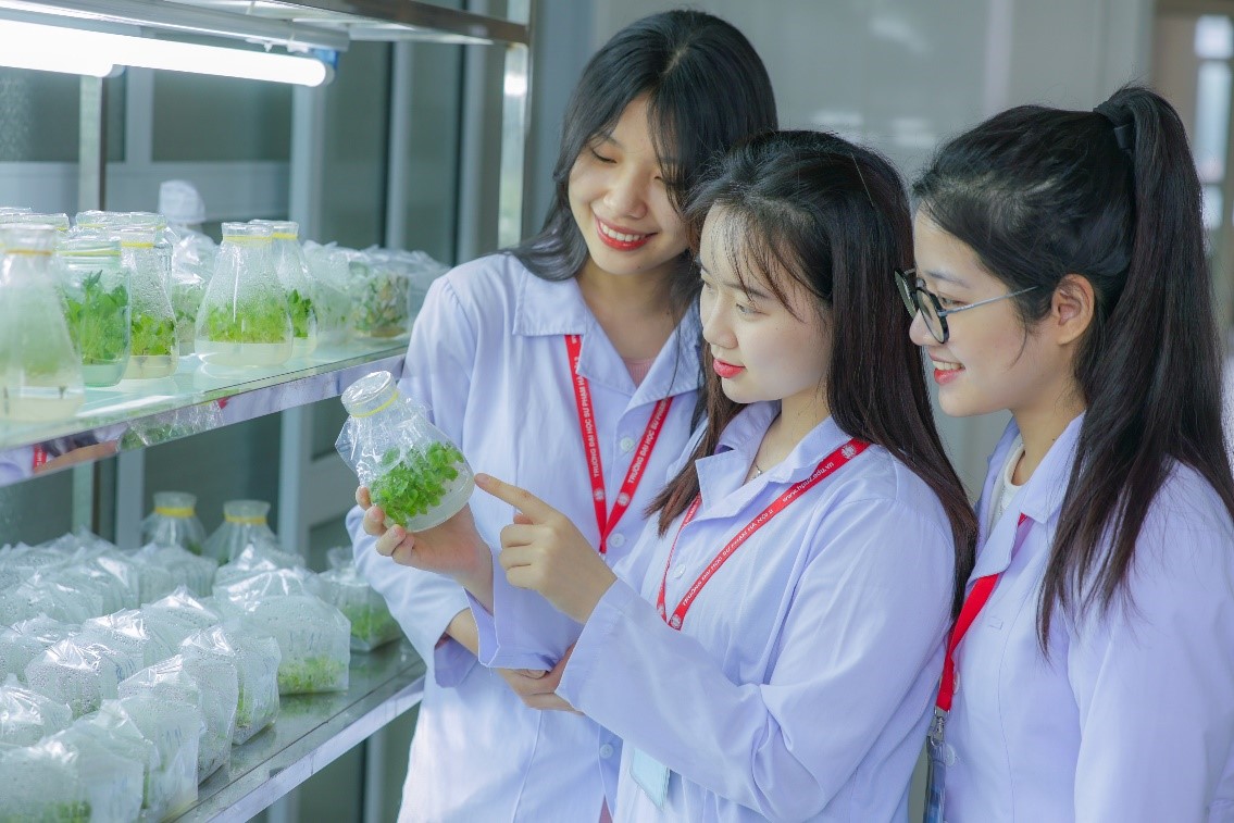 Hình ảnh minh họa ngành sư phạm sinh học