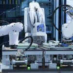 Hình ảnh robot công nghiệp trong nhà máy
