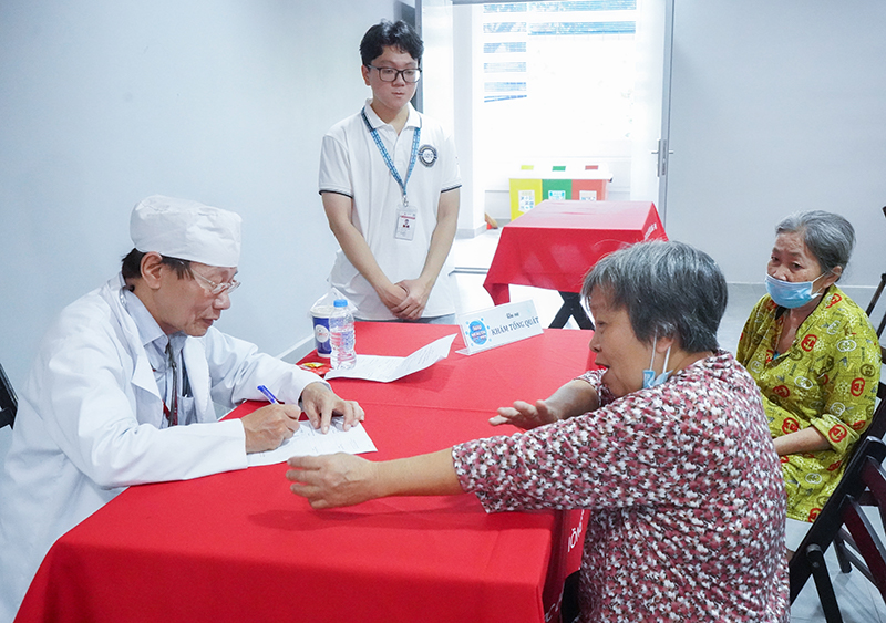 Cán bộ y tế công cộng có nhiều cơ hội nghề nghiệp đa dạng.
