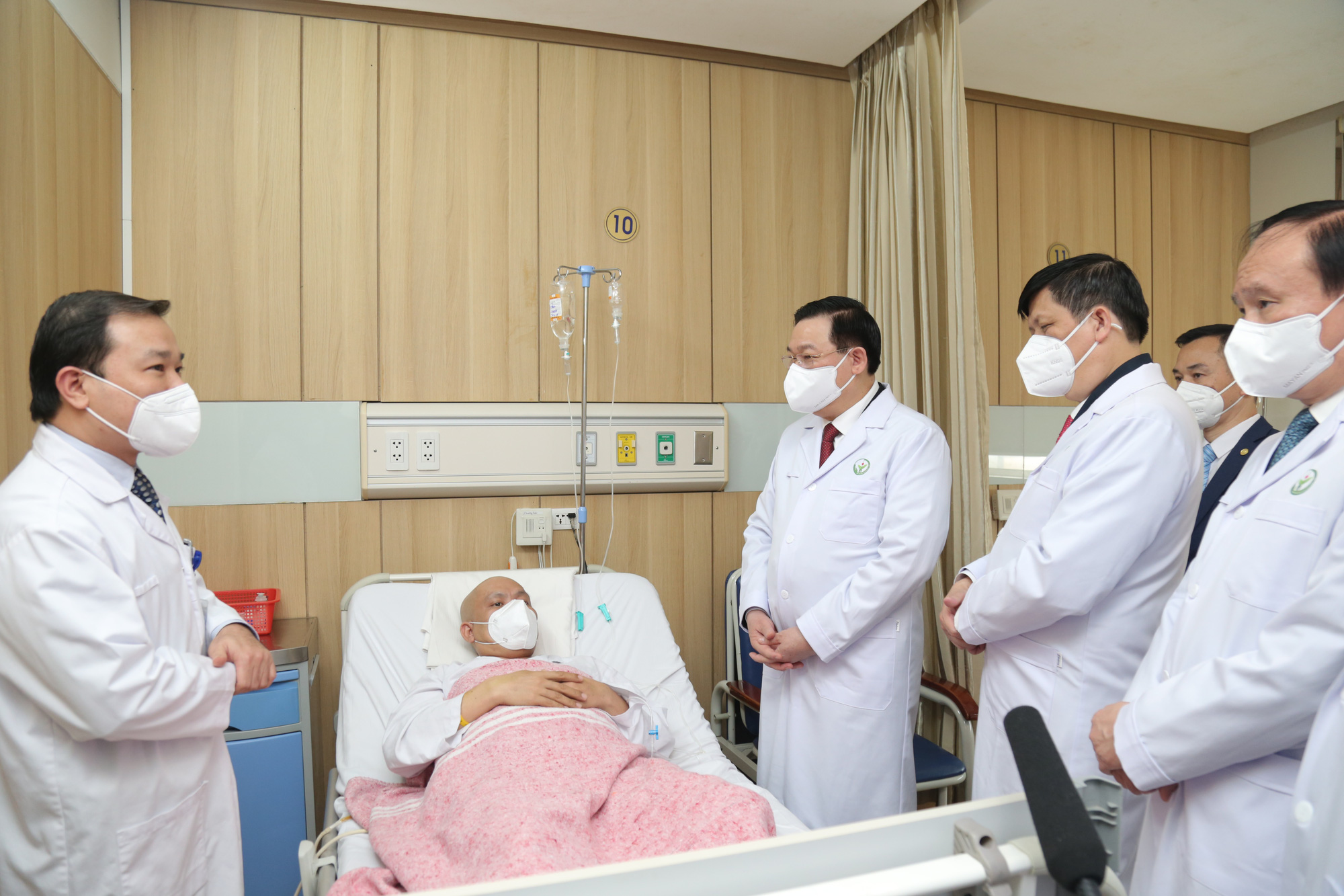 Sự đồng cảm và thân thiện là những tố chất quan trọng của cán bộ y tế công cộng.